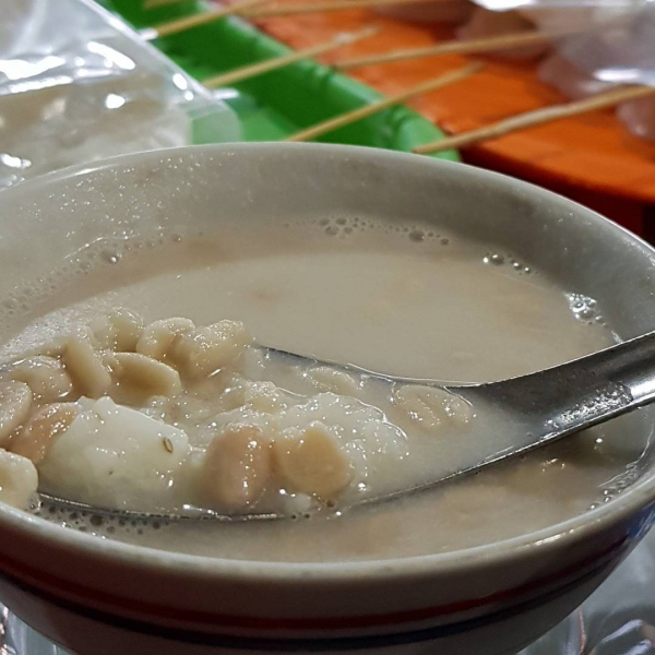 Nikmatnya Wedang Kacang Dan Sate Pisang Khas Magelang