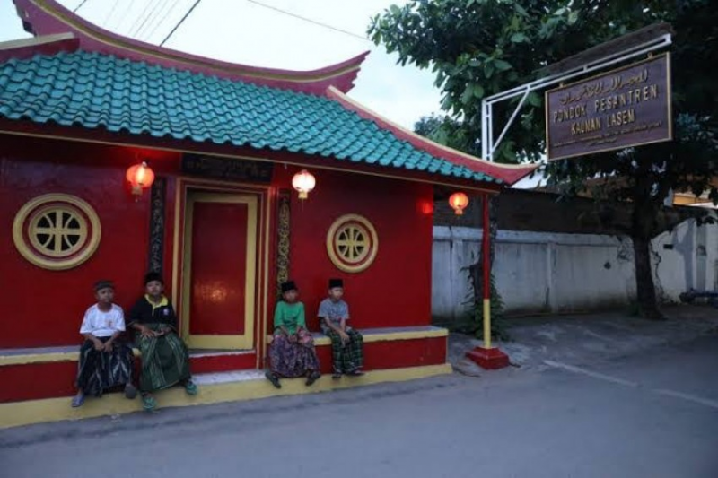 Pesantren Kauman Lasem; Selawat yang Merayap di Jantung Pecinan