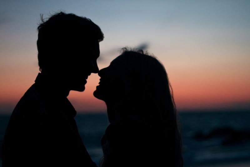 Orang INFJ Bucin Banget Saat Jatuh Cinta