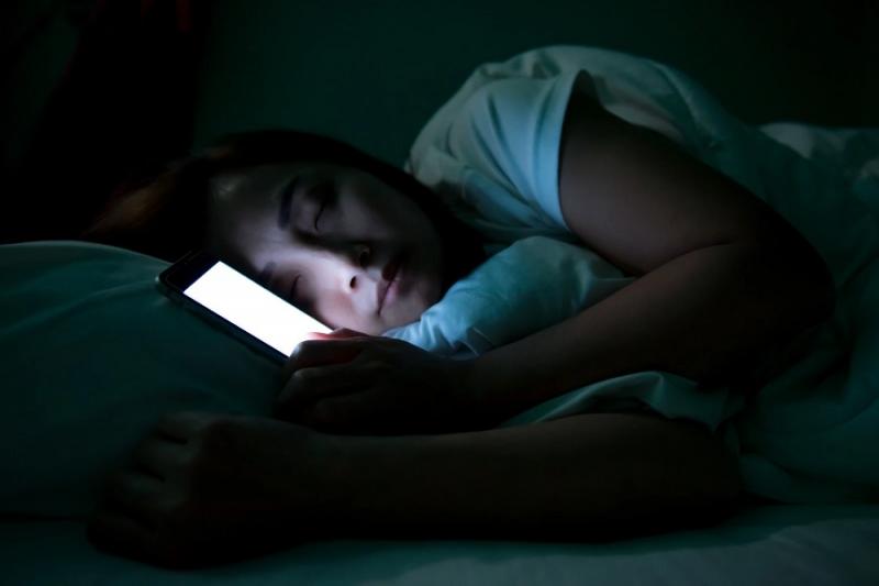 Sering Sleep Call? Waspada Dampak Kesehatannya, Ya?