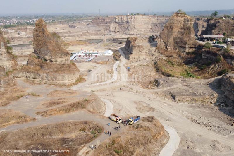 Potret Kolam Renang Murah di Lahan Bekas Tambang Brown Canyon - Inibaru