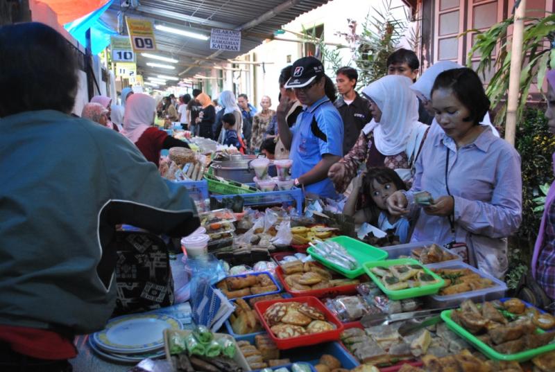Pasar Sore Ramadan Kampung Kauman; Surga Pencari Takjil di Yogyakarta