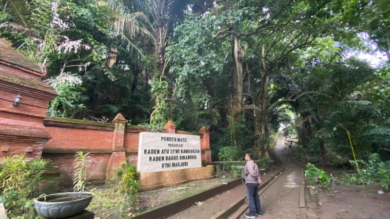 Makam Keramat Punden Masin Kudus dan Kisah Cinta Sejoli yang Kandas