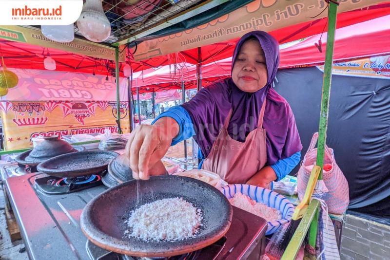 Wajib Diburu saat 'Takjil War' di Kampung Kuliner Menara Kudus: Intip Ketan