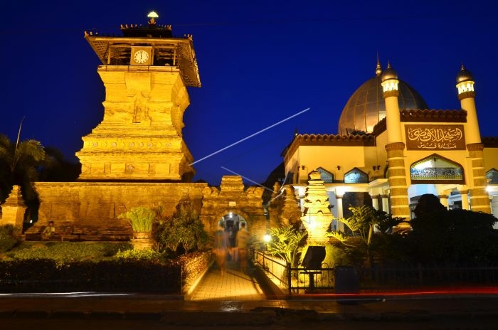 Masjid Menara Kudus Simbol Toleransi Dari Masa Lampau